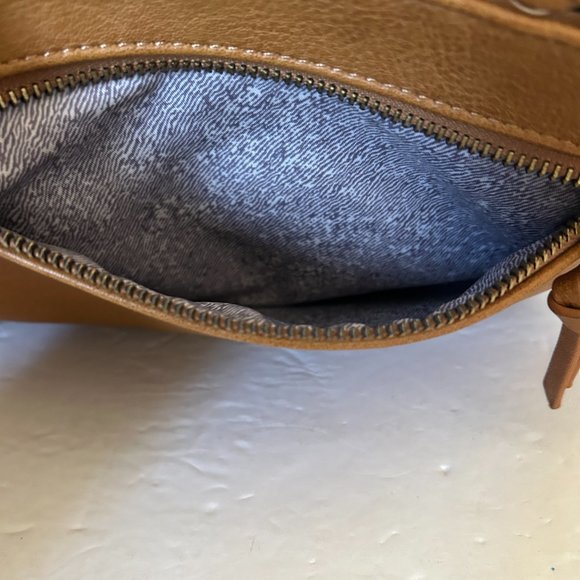 Sasha & Sofi Tan Crossbody Purse Adjustable Strap Weaved Foldover Flap - Picture 8 of 8